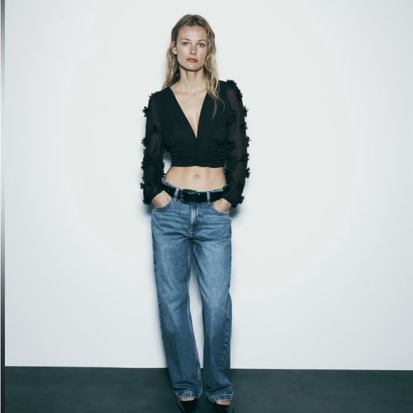 Zara textured floral cropped top. - Picture 3 of 8